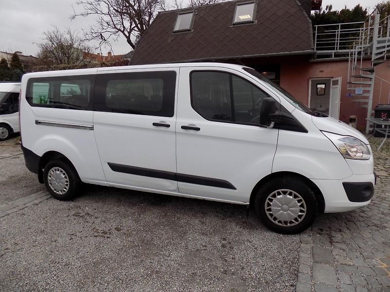 Ford Transit Custom 2,2 TDCI 92 KW L2H1 9 MÍST - fotka 7 z 50