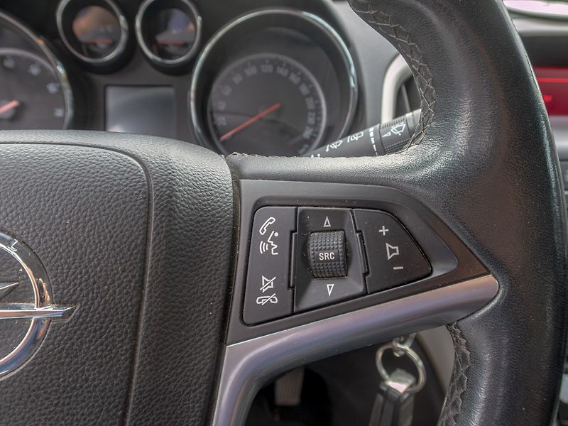 Opel Astra (2012) 1.4i 16V 74KW – SERVISKA - fotka 18 z 45