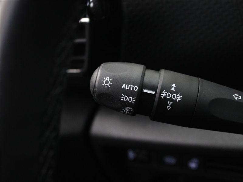 Citroën C4 1,2 PT 96kW AT Shine Výprodej! - fotka 21 z 25