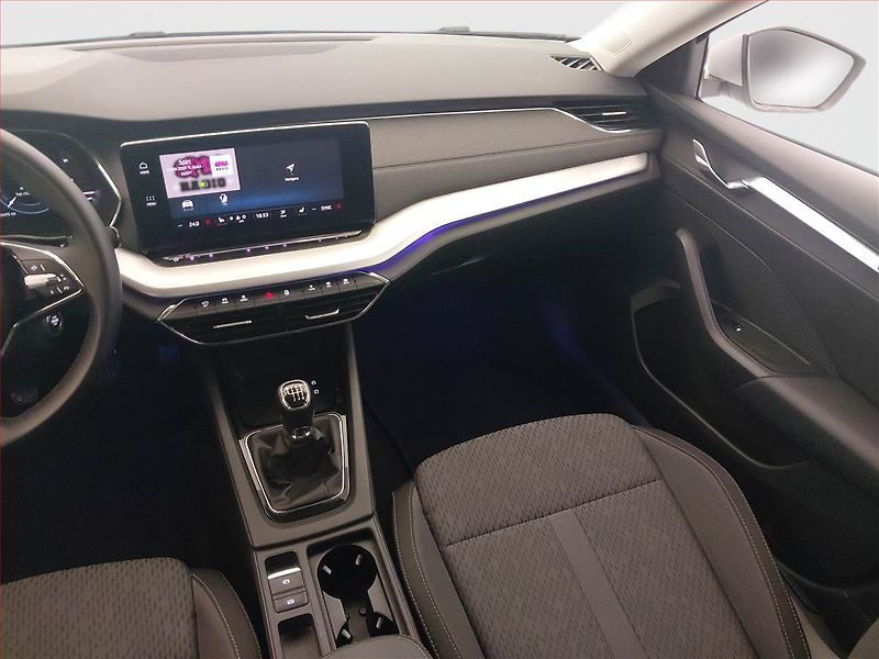 Škoda Octavia (2023) Style 2.0 TDI, Tempomat - fotka 8 z 16