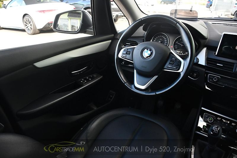 BMW Řada 2 218d GRAND TOURER NAVI PDC HUD - fotka 21 z 49