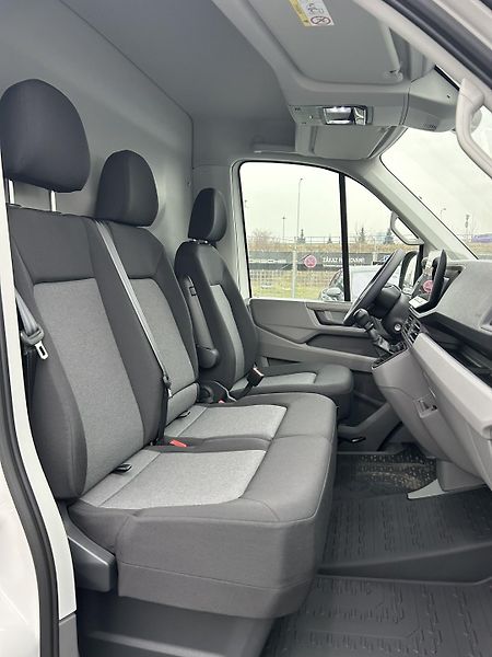 Volkswagen Crafter skříň 35 103kW 6G FWD SR - fotka 12 z 21