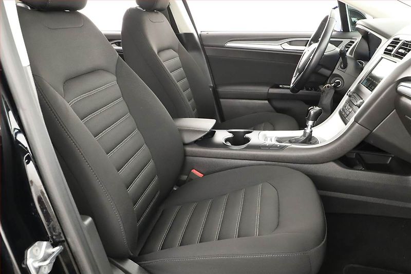 Ford Mondeo (2017) 2.0 TDCI, Serv.kniha, Tempomat - fotka 7 z 15