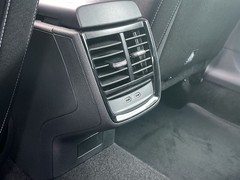 Škoda Scala (2026) 1.0 TSI 85 KW DSG Monte Carlo - fotka 23 z 27