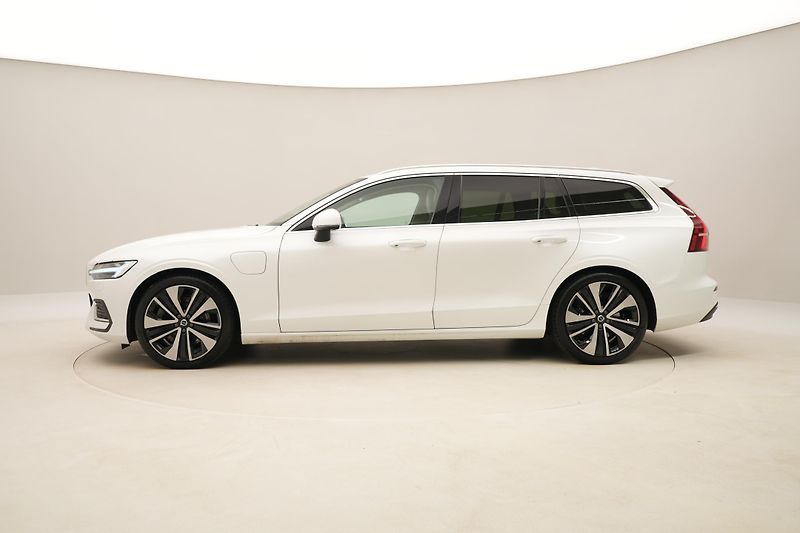 Volvo V60 T6 RECHARGE BRIGHT REZERVACE - fotka 10 z 57