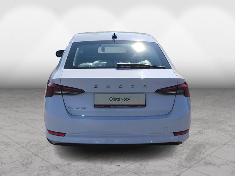 Škoda Octavia 2.0 TDI Ambition - fotka 9 z 28