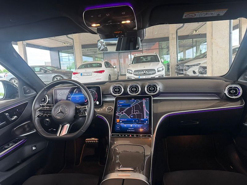 Mercedes-Benz Třídy C 220d AMG Premium Plus - fotka 13 z 21