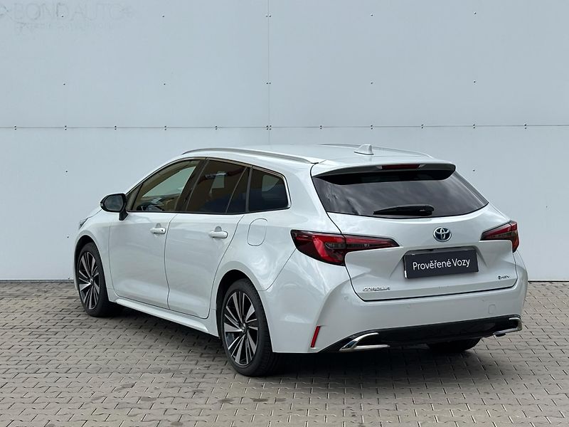 Toyota Corolla 1.8 HSD e-CVT Style Tech - fotka 7 z 28
