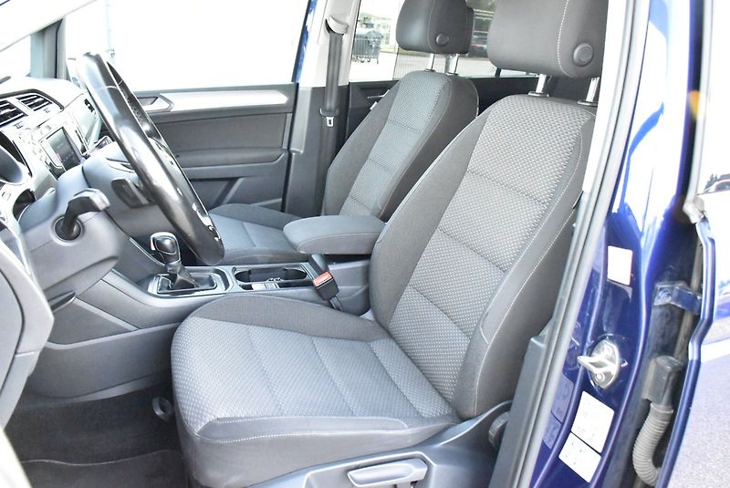Volkswagen Touran (2016) Trendline 2.0 TDI 110kW DSG - fotka 24 z 31