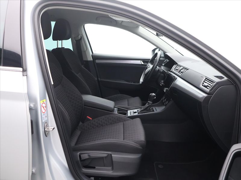 Škoda Superb 2.0 TDI 110kW DSG LED 1Maj DPH - fotka 11 z 26