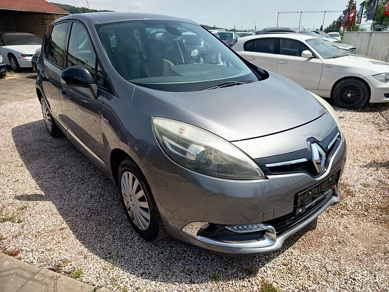 Renault Scénic (2014) 1.2 97kw 114tis Km - fotka 8 z 40