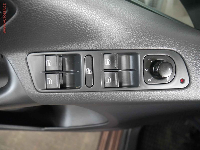 Volkswagen Tiguan (2011) 1.4 TSI, ČR, AC, temp - fotka 18 z 19