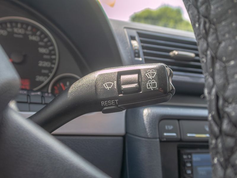 Audi A4 (2007) 2.0TDI 103KW – PO ROZVODECH - fotka 15 z 35
