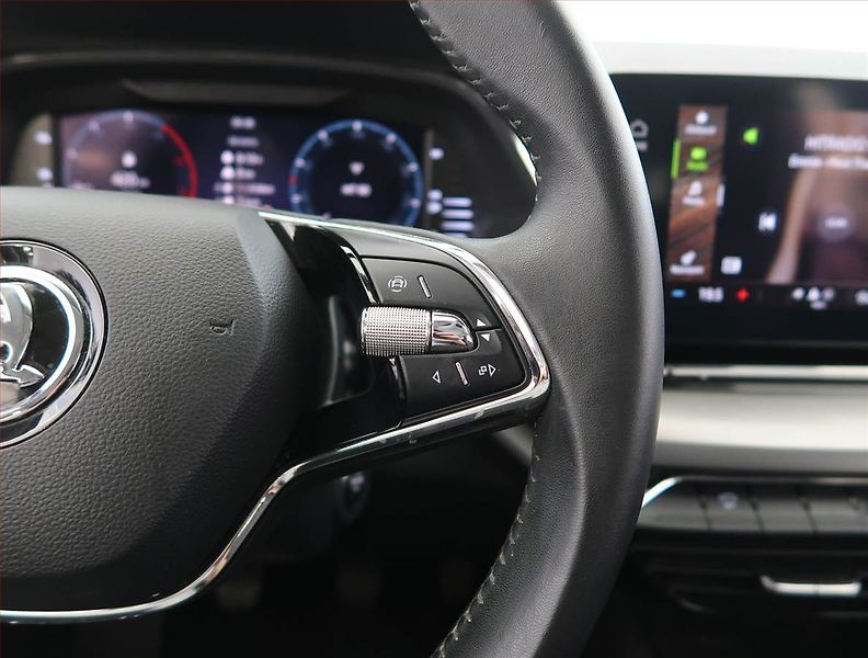 Škoda Octavia (2024) Ambition 2.0 TDI, digi klima - fotka 16 z 21