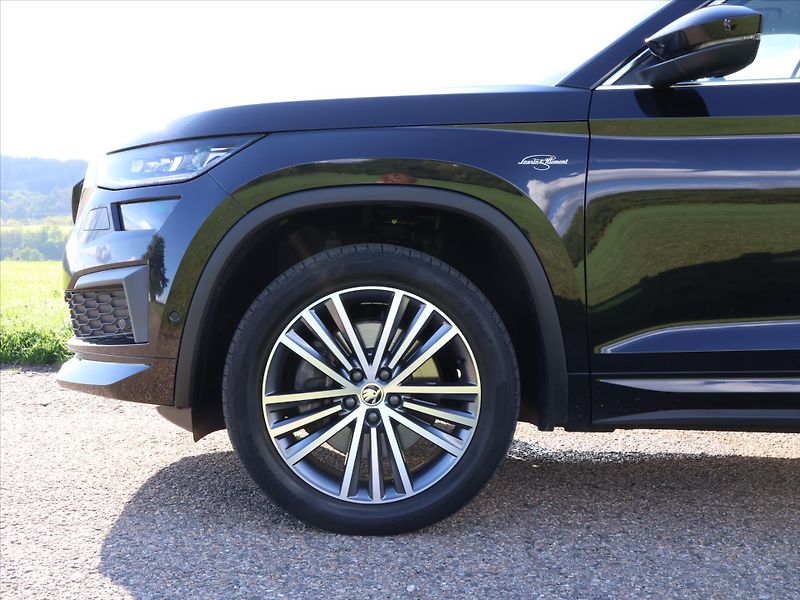 Škoda Kodiaq 2,0 TDI 147kW 4x4 DSG L&K DPH - fotka 37 z 44