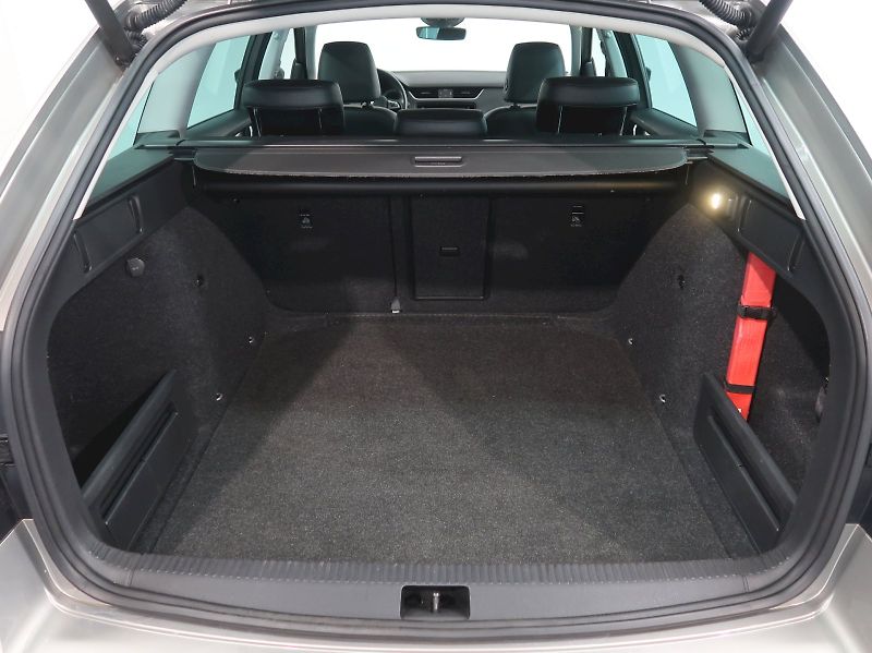 Škoda Octavia (2018) STYLE 1.5TSI 110KW DSG DCC NAV - fotka 37 z 39