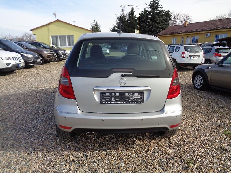 Mercedes-Benz Třídy A 2,0 CDI - fotka 8 z 13
