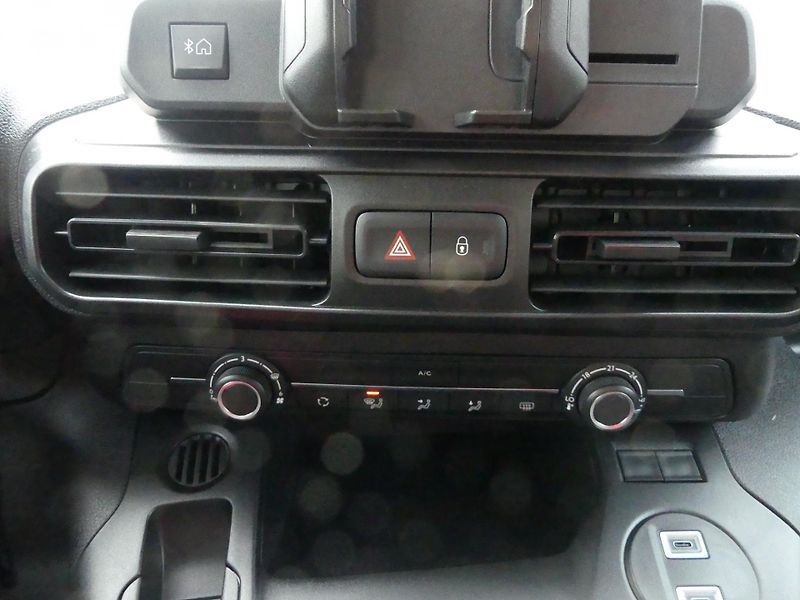 Citroën Berlingo (2026) YOU PROFI Diesel 100k Manual  - fotka 14 z 18
