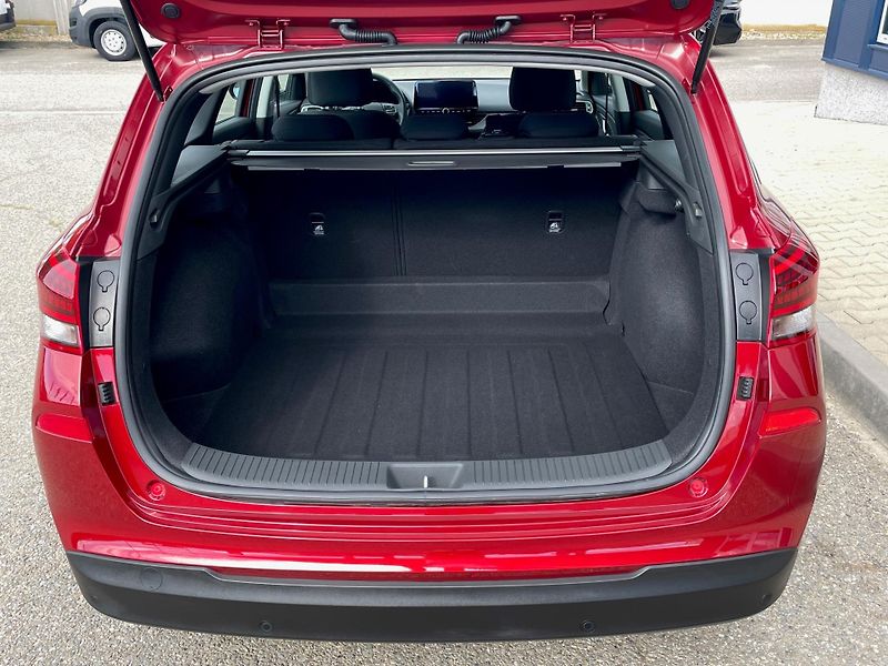 Hyundai i30 (2024) 1,5i Smart Man6 - fotka 5 z 9