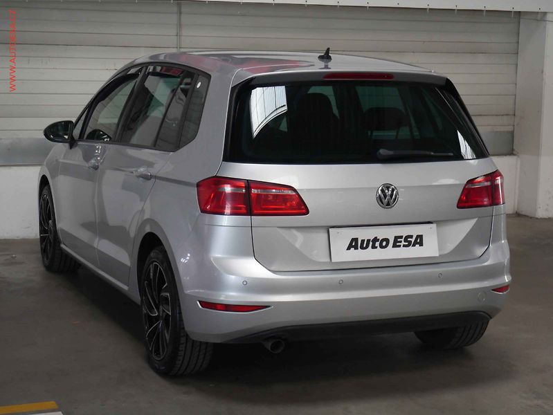 Volkswagen Golf Sportsvan (2015) 1.6 TDI, Nez.topení - fotka 4 z 18