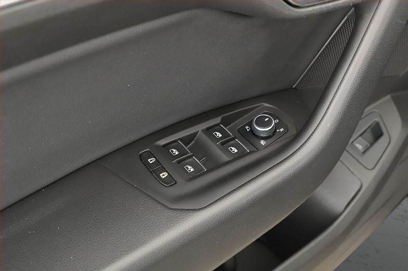 Volkswagen Touareg (2019) 3.0 TDI, NAVI,VZDUCH,CZ - fotka 9 z 30