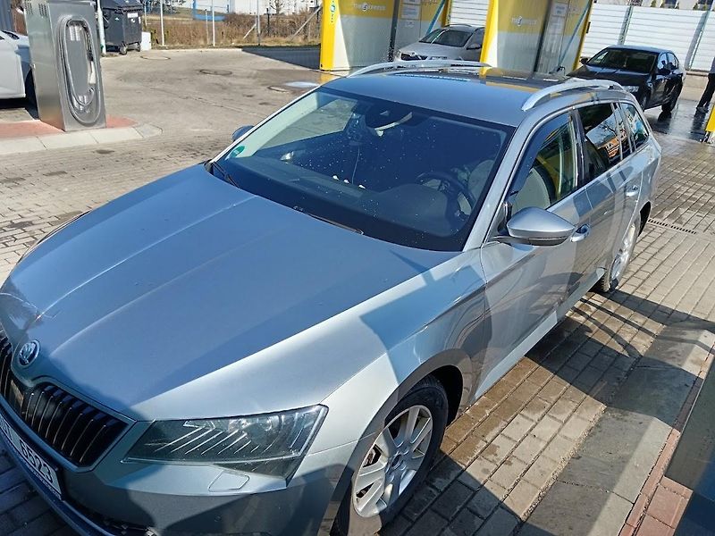 Škoda Superb (2017) 110 kw DSG - fotka 2 z 20