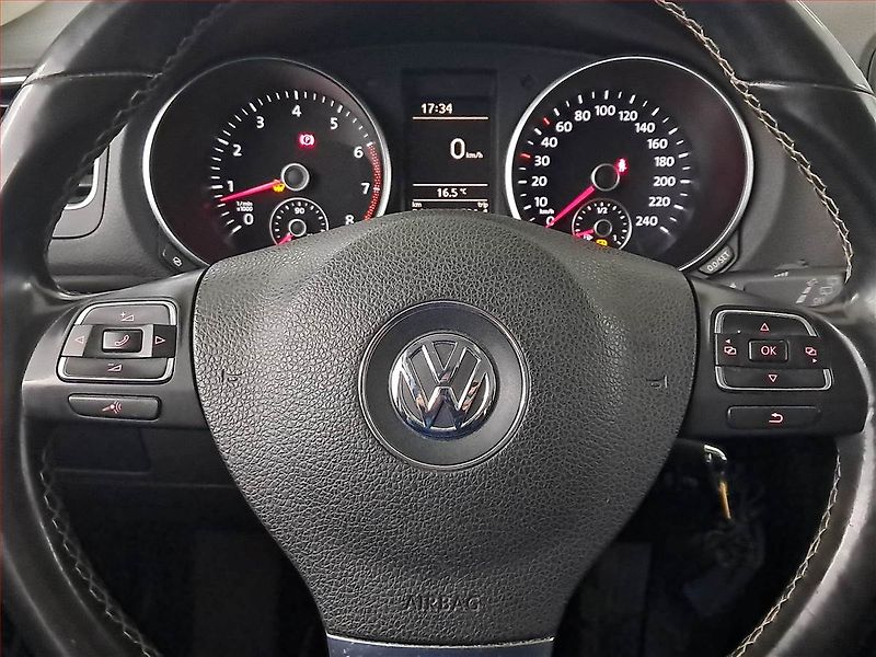 Volkswagen Golf (2012) 1.2 TSI, nová STK, servisované - fotka 16 z 16