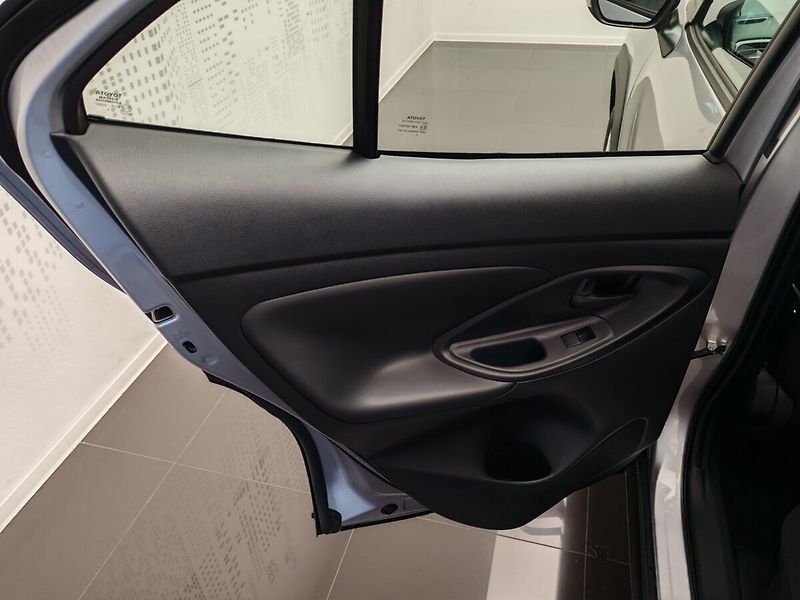 Toyota Yaris Cross 1.5 AT Hybrid Comfort - fotka 18 z 31