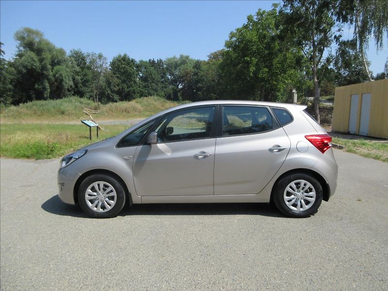 Hyundai ix20 1,4 i Klima, Tažné, Nové v ČR - fotka 6 z 26