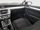 Volkswagen Passat (2017) 2.0 TDI, Automat, Navi - náhled 8
