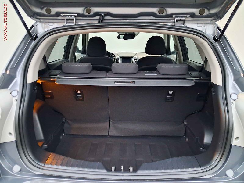 SsangYong Tivoli (2018) 1.6CVVT, Navi, kamera - fotka 7 z 18