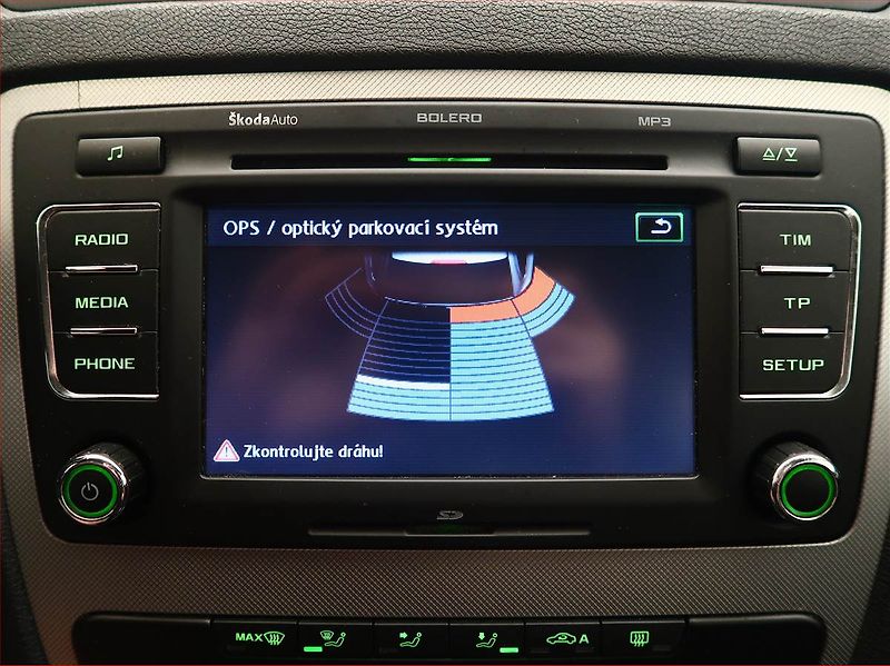 Škoda Octavia (2013) 1.6 TDI, Park. senzory - fotka 15 z 15