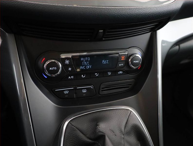 Ford C-MAX (2012) 1.6 i, Serv.kniha, Navi - fotka 10 z 16