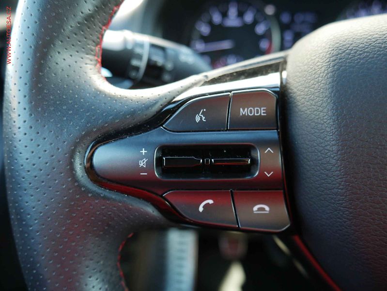 Hyundai i30 (2022) 1.5T-GDi, 1.maj,ČR, AC, LED - fotka 14 z 23