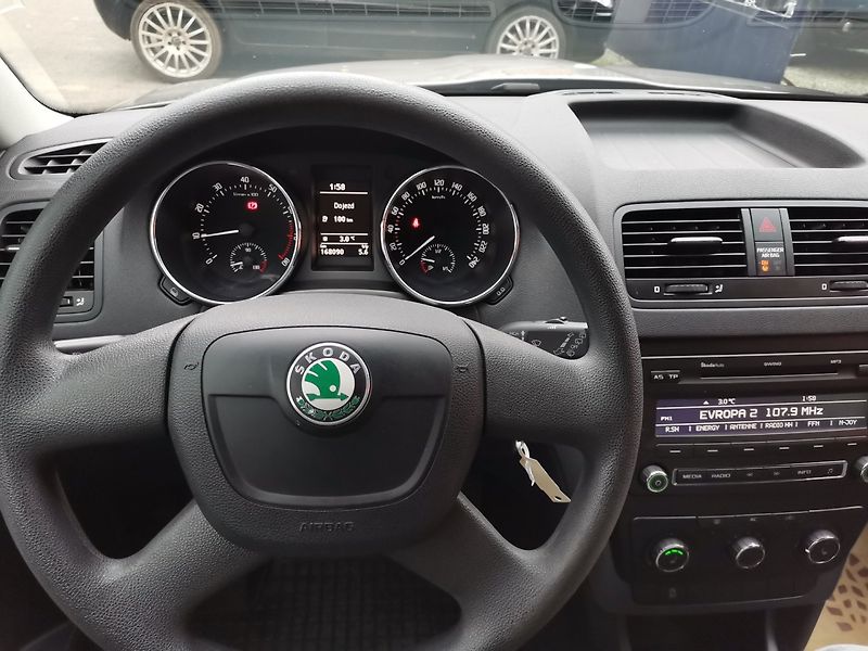 Škoda Yeti (2012) 1.2TSi 77kw Active PDC Tažné - fotka 11 z 27