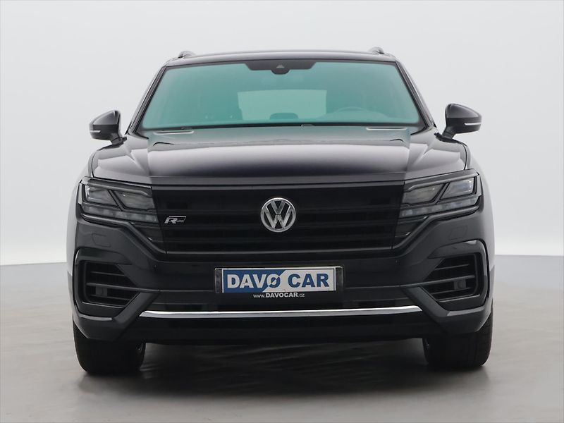 Volkswagen Touareg 3,0 TSI 250 kW 4x4 CZ R-line - fotka 2 z 29
