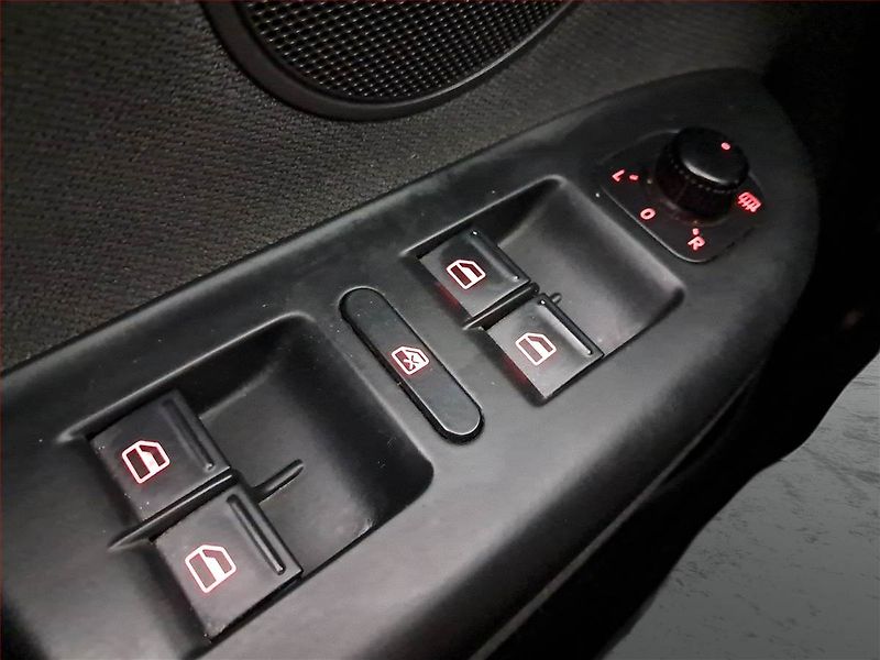 Volkswagen Golf Plus (2009) 1.6 TDI, Tempomat - fotka 16 z 17