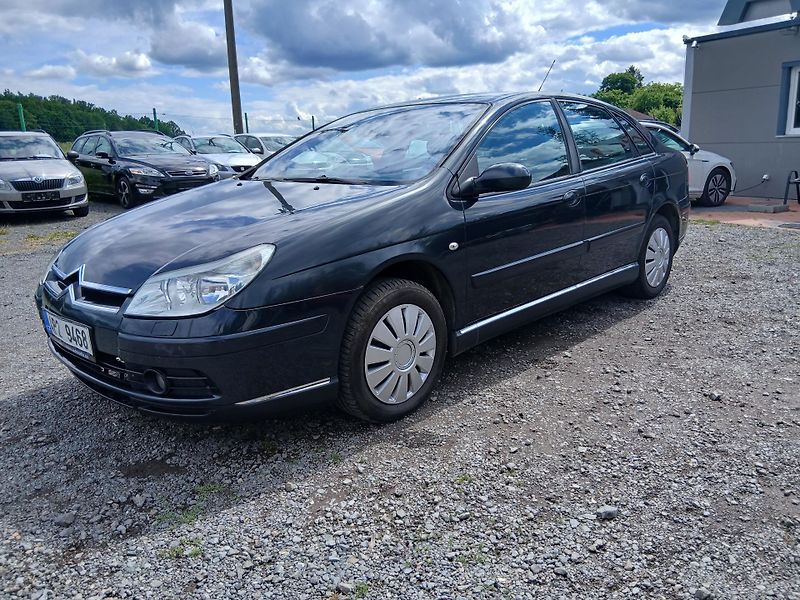 Citroën C5 2.0 HDI, klima - fotka 14 z 26
