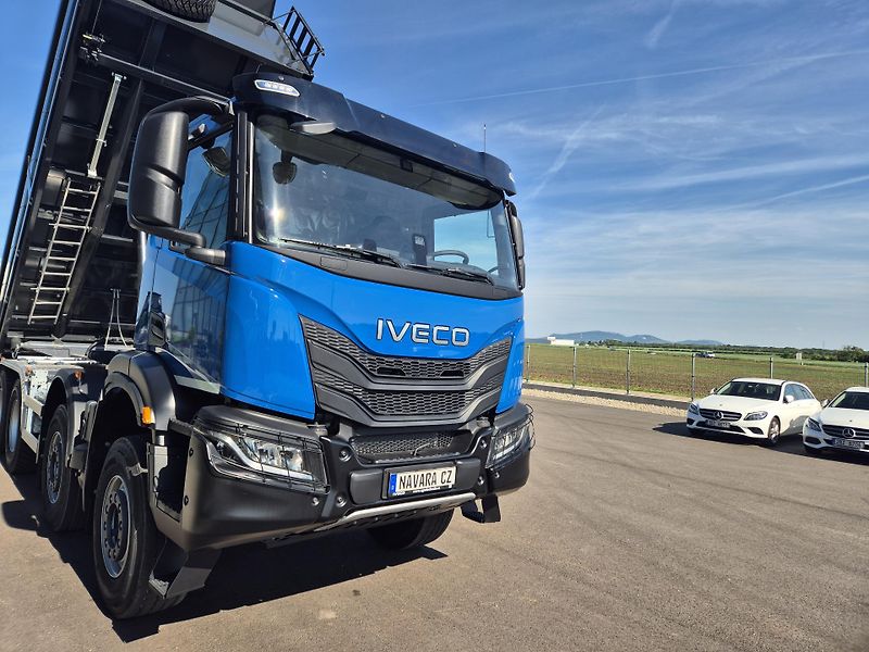 Iveco X-WAY 26.500 8x4 SKLÁPĚČ S3 IHNED  - fotka 5 z 7