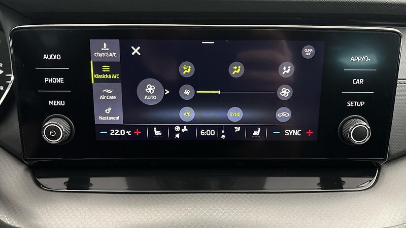 Škoda Octavia 2.0 TDI Ambition Combi - fotka 24 z 24