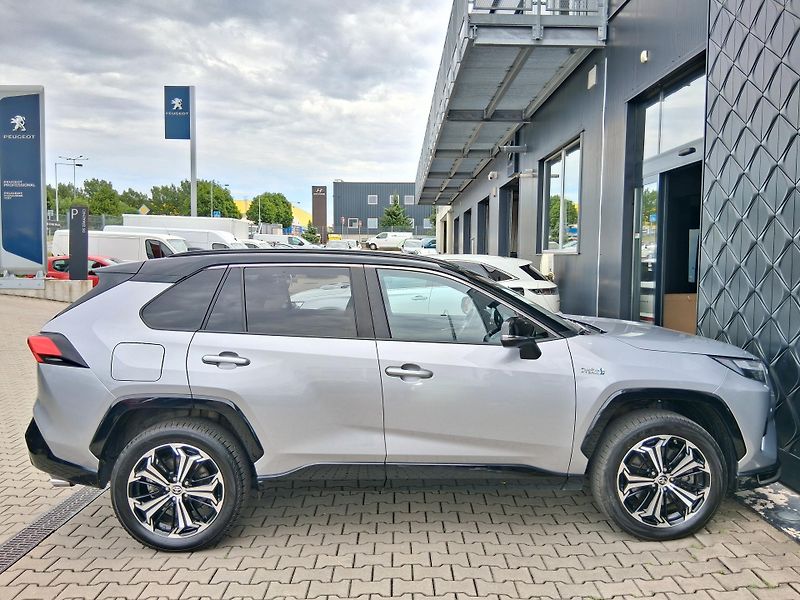Toyota RAV4 EXECUTIVE JBL PHEV 4x4 225 kW - fotka 9 z 39