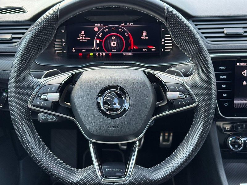 Škoda Superb (2021) Sportline 2.0 TSI DSG 4x4 - fotka 17 z 40