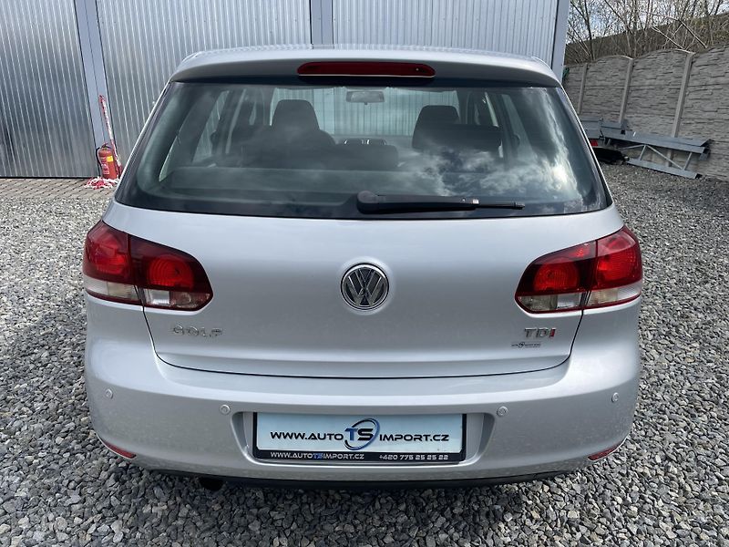 Volkswagen Golf 1.6TDi 105PS  6 HIGHLINE TOP!! - fotka 15 z 176
