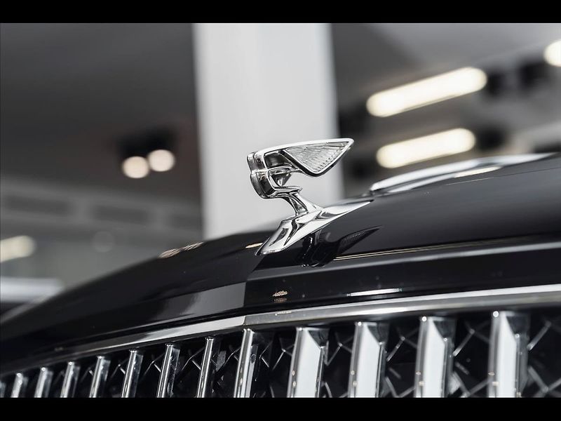 Bentley Flying Spur W12 First Edition - fotka 23 z 27