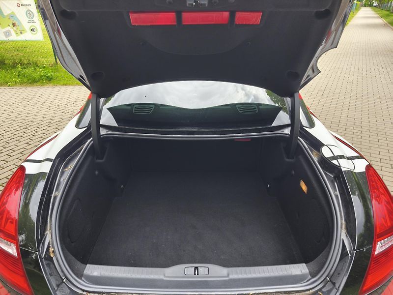 Peugeot RCZ 2.0 Hdi 120 Kw - fotka 20 z 27