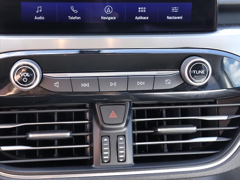 Ford Kuga 1,5 EB 110kW Titanium X CZ DPH - fotka 26 z 37