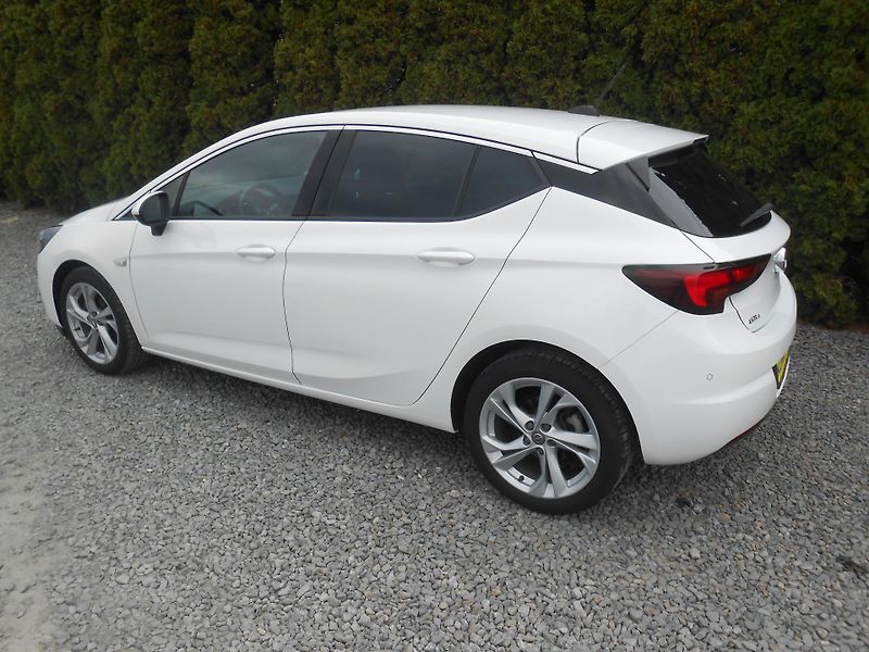 Opel Astra 1.2,KAMERA,NAVI,62TKm - fotka 37 z 38