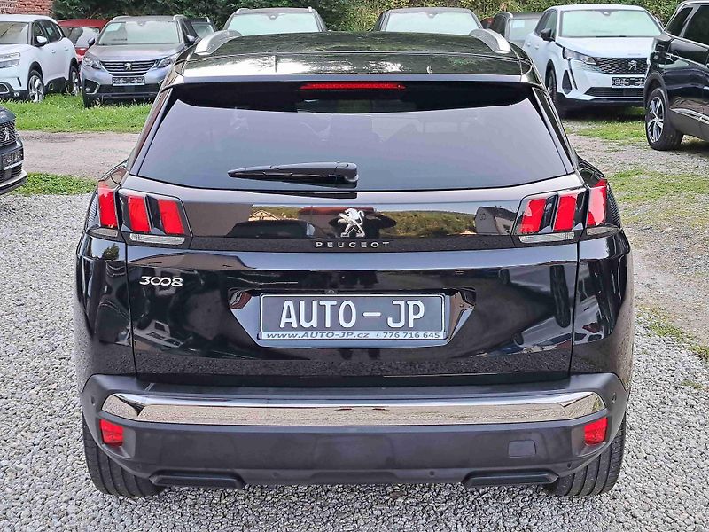 Peugeot 3008 (2019) 1,2PT EAT8 ALLURE LED ALU NAVI - fotka 5 z 18