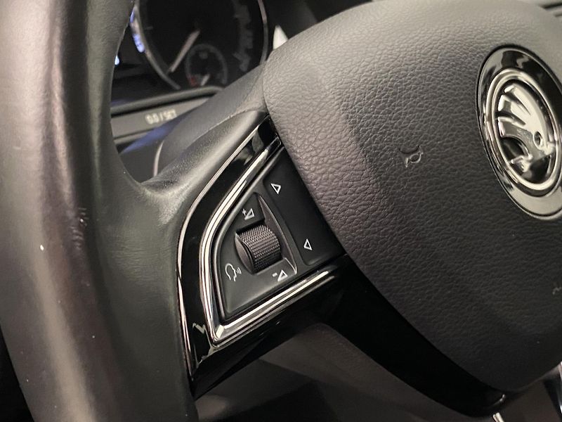 Škoda Octavia 1.4TSI AMBITION CZ REZERVACE - fotka 19 z 35