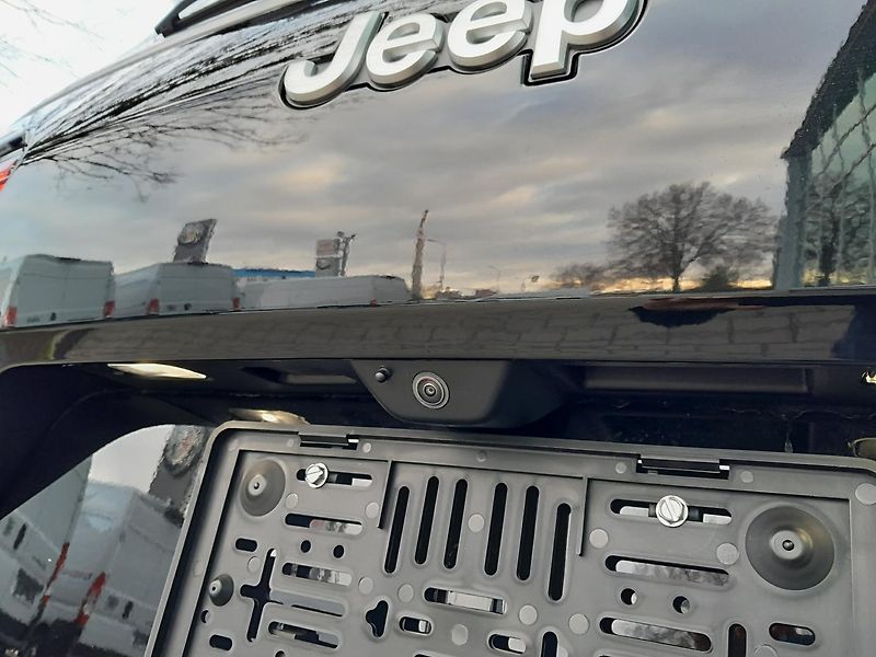 Jeep Grand Cherokee (2025) L 3,6 V6 Summit Reserve 7 míst - fotka 10 z 64